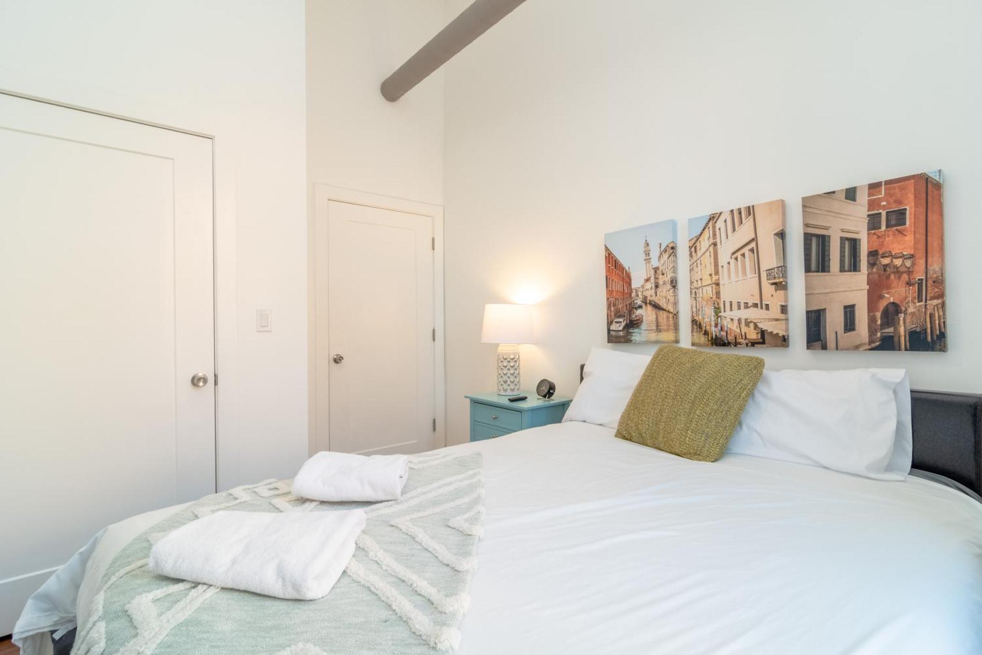 Mccormick Place 3Br-2Ba With Optional Parking - Sleeps 8 Чикаго Екстериор снимка
